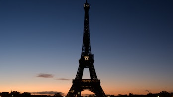 Cover Of Energy Efficiency 2022 A Photo Of The Eiffel Tower At Dusk